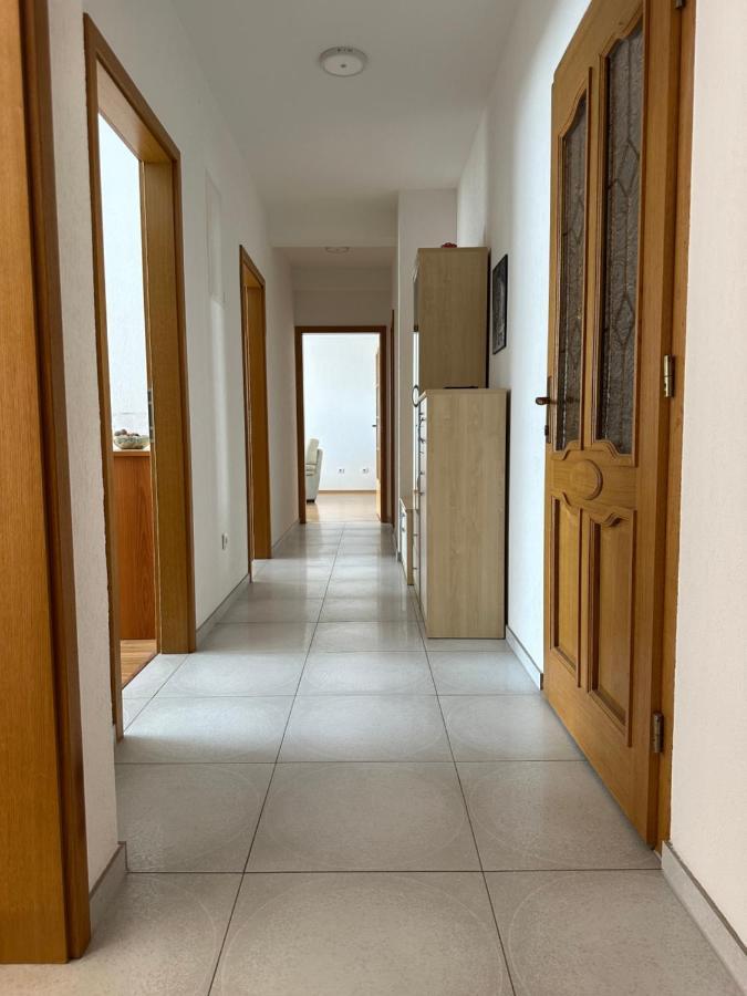 Spacious 3-Bedroom Condo Next To City Center Priştine Dış mekan fotoğraf