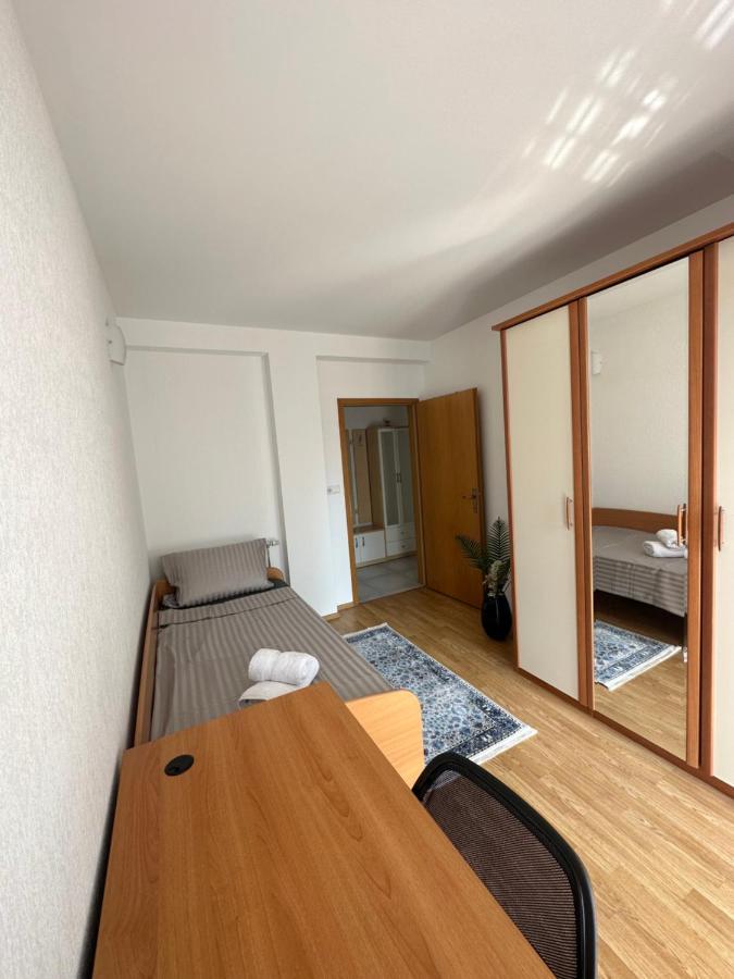 Spacious 3-Bedroom Condo Next To City Center Priştine Dış mekan fotoğraf